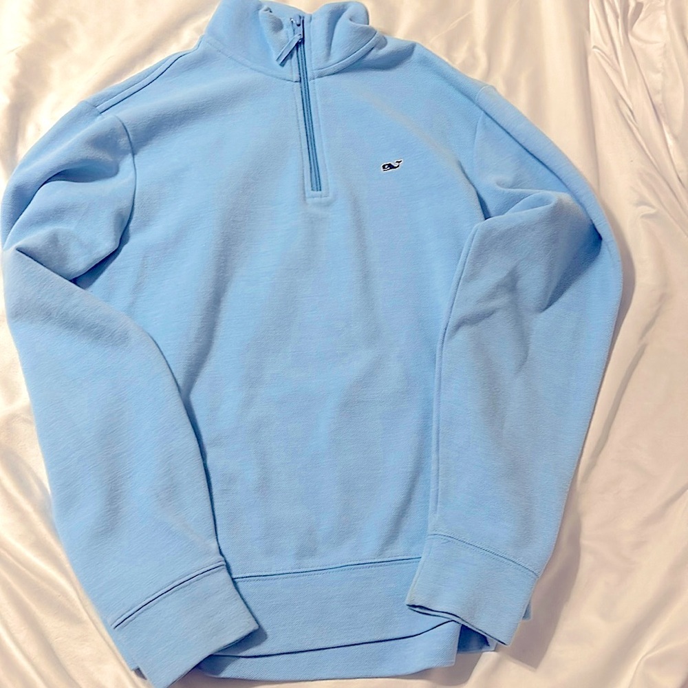 Vineyard Vines sweater! Size XS, unisex.